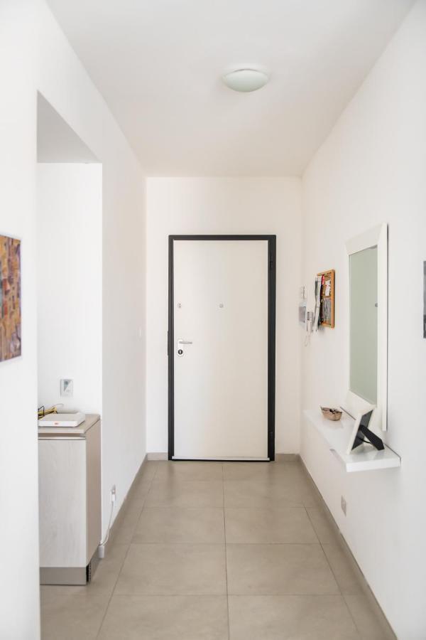 Sliema, Villa Savoia Luxury Apartment For 5 Guests Gzira Exterior photo
